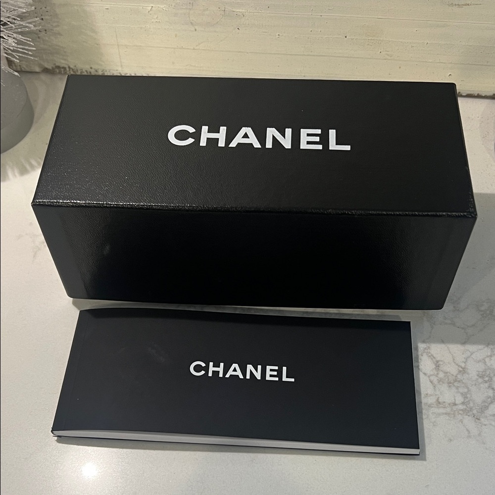 Chanel Black and White Sunglasses Gift Box
